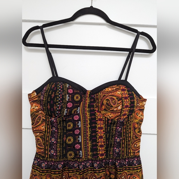 Band of Gypsies Women's Boho Wide Leg Jumpsuit - Picture 9 of 9